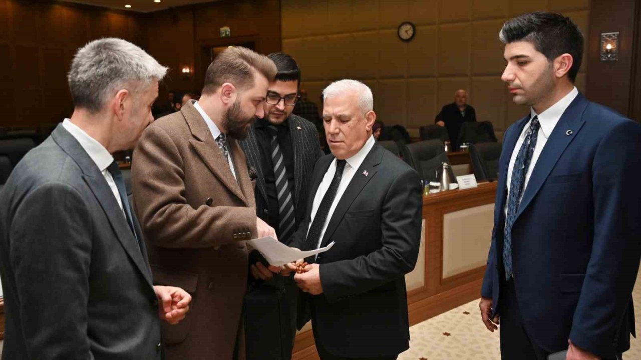 Başkan Bozbey’den okullarda süt dağıtımı açıklaması