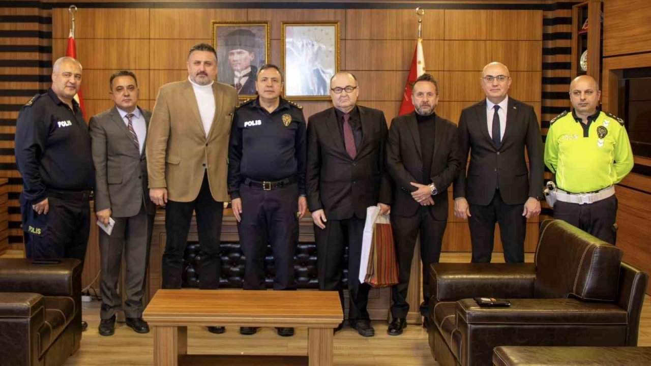 Bilecik Emniyet Müdürlüğü’nden emekli personele plaket