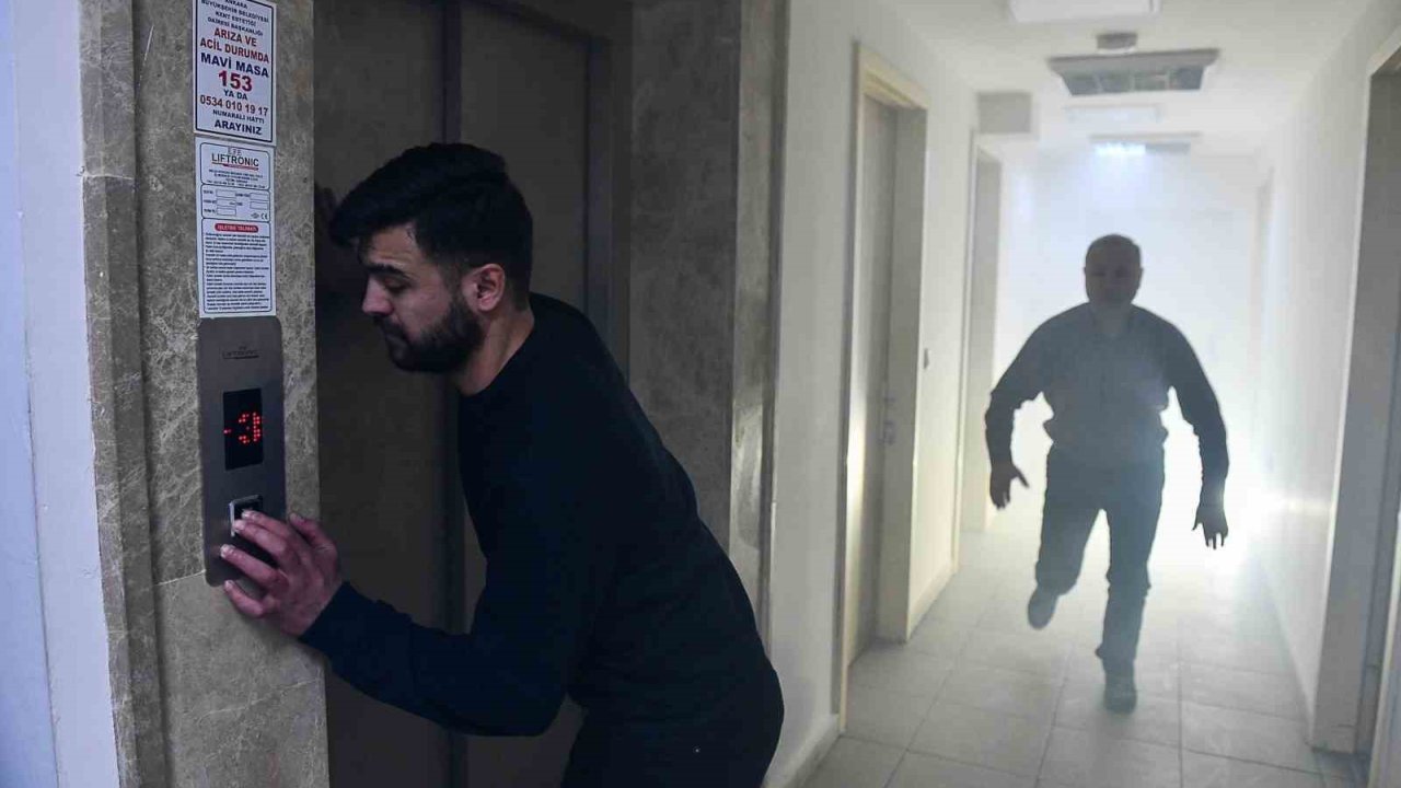 Ankara İtfaiyesinden hayati uyarı: ’Yangın merdivenlerini amacı dışında kullanmayın’