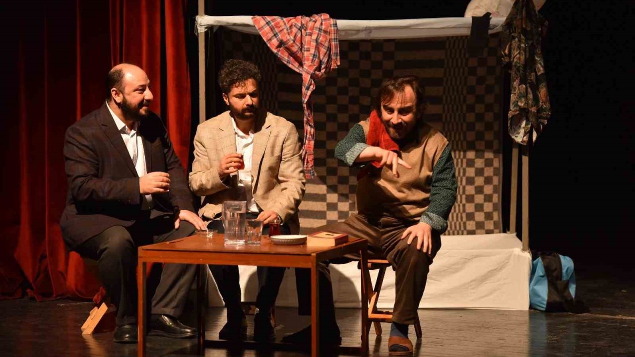 ’Bin yıl’ tiyatro oyunu Yıldırım’da sahnelendi