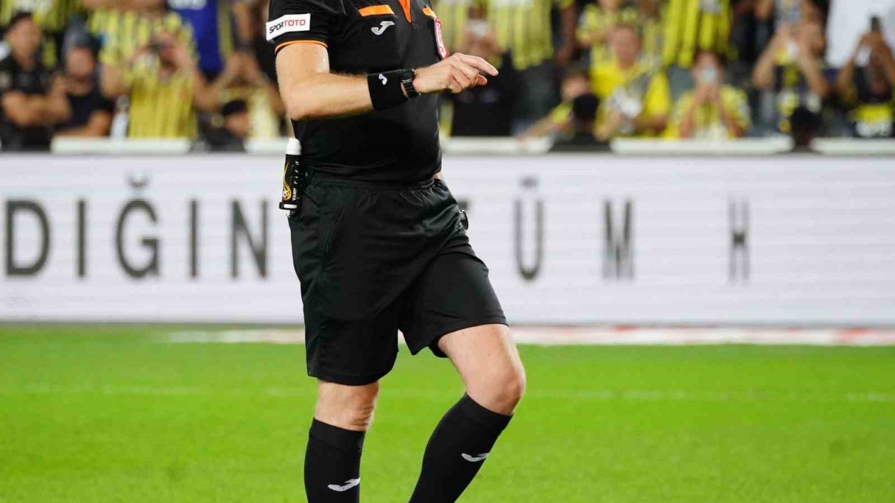 Hüseyin Göçek: "Yabancı hakemin gelip Türkiye’de görev alması üzüntü verici"