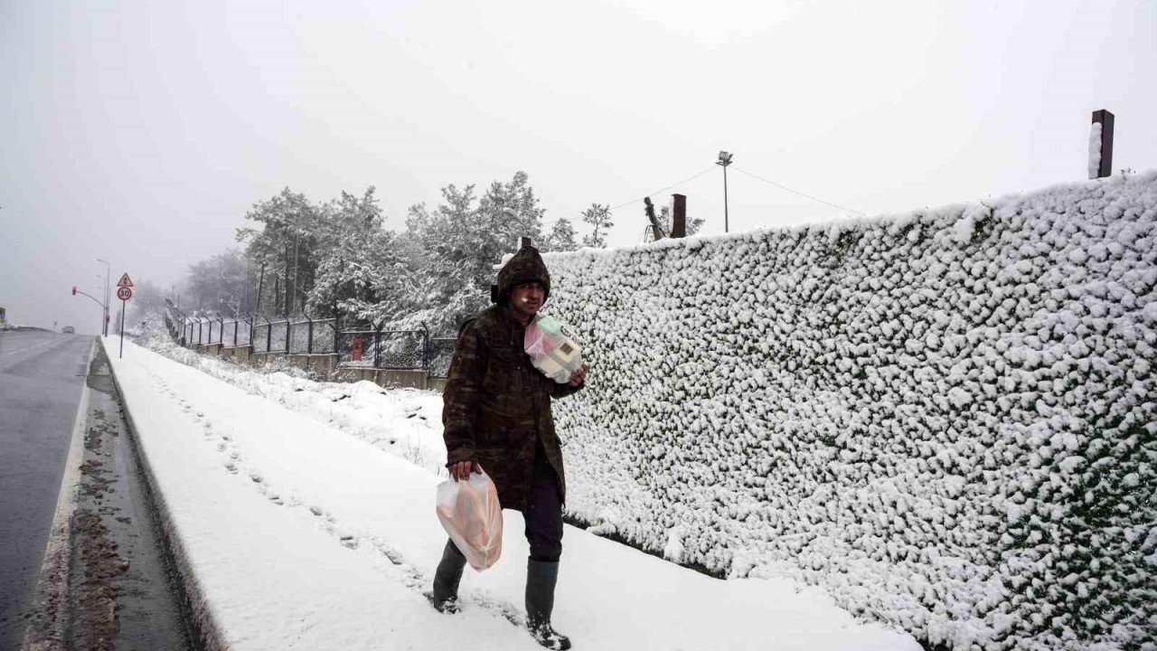 İstanbul’da beyaz gelinliğini giyen ormanlık alanlar dron ile görüntülendi