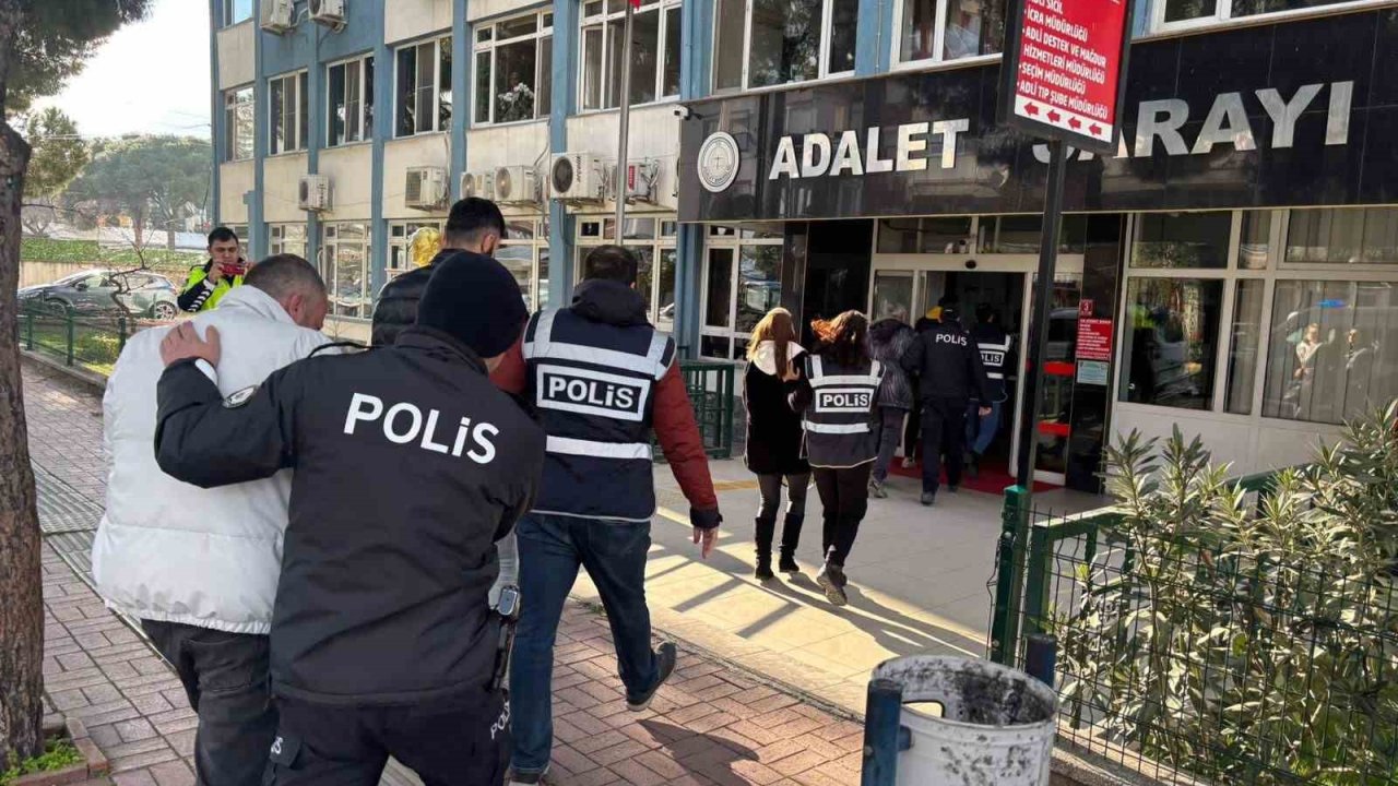 Balıkesir’de yediemin otoparkından çalınan 4 araç operasyonla bulundu: 2 tutuklama