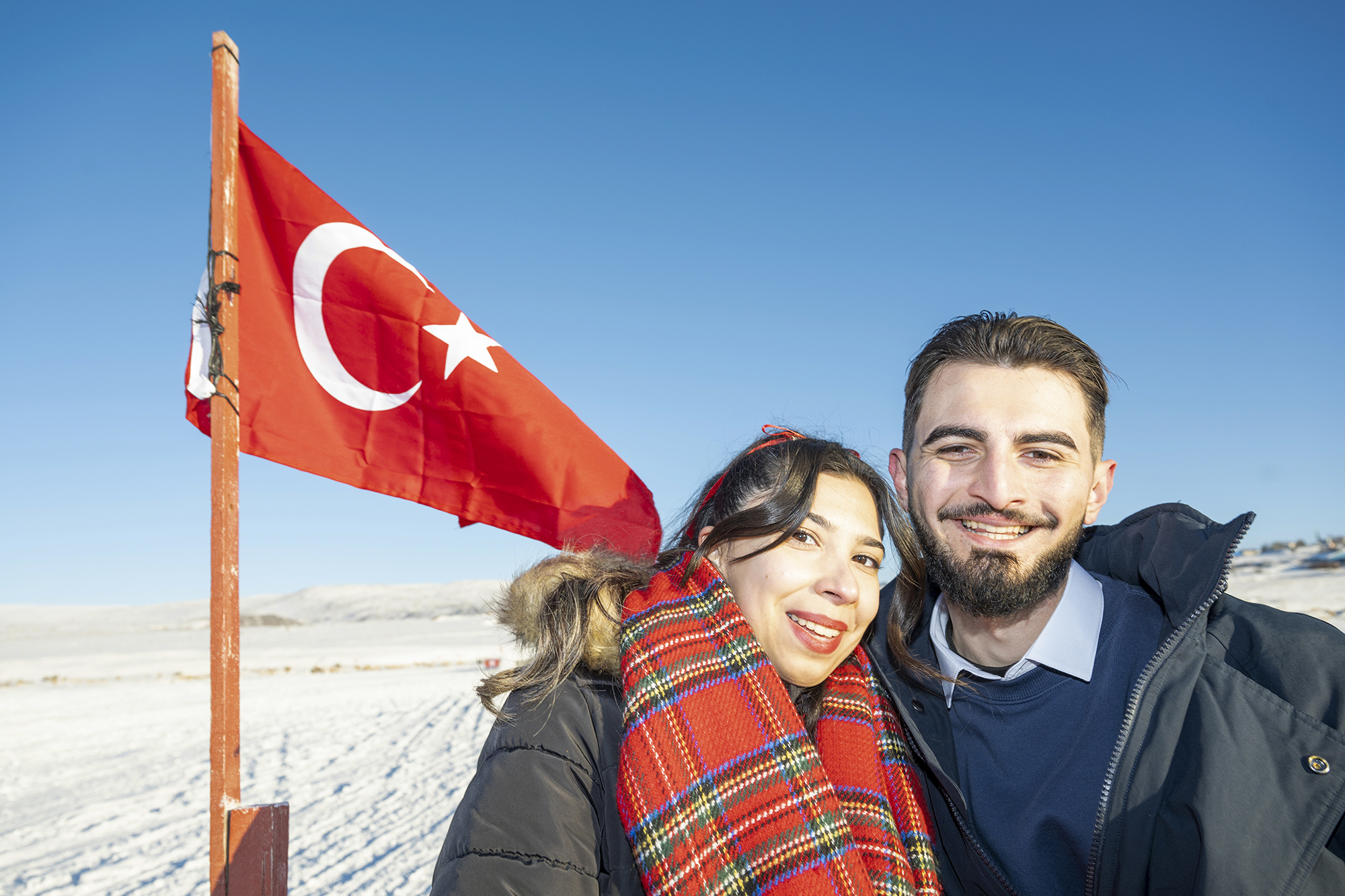 Fransa'dan Kars’a Gelen Aşık, Çıldır Gölü Üzerinde Evlenme Teklifi Yaptı