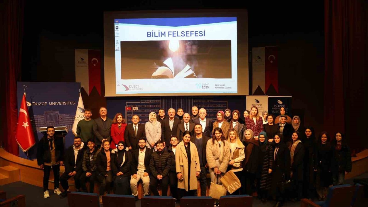 Prof. Dr. Şen’den  "Felsefe bilgiden şüphe etmektir"