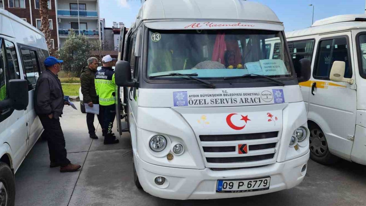 Buharkent’te ekipler, öğrenciler için sahaya indi