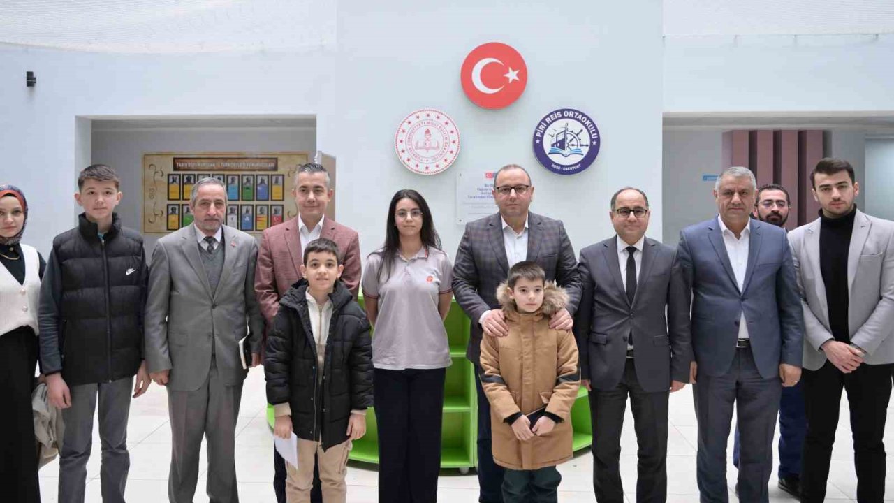 Esenyurt Belediyesi Başkan Vekili Can Aksoy’dan öğrencilere destek