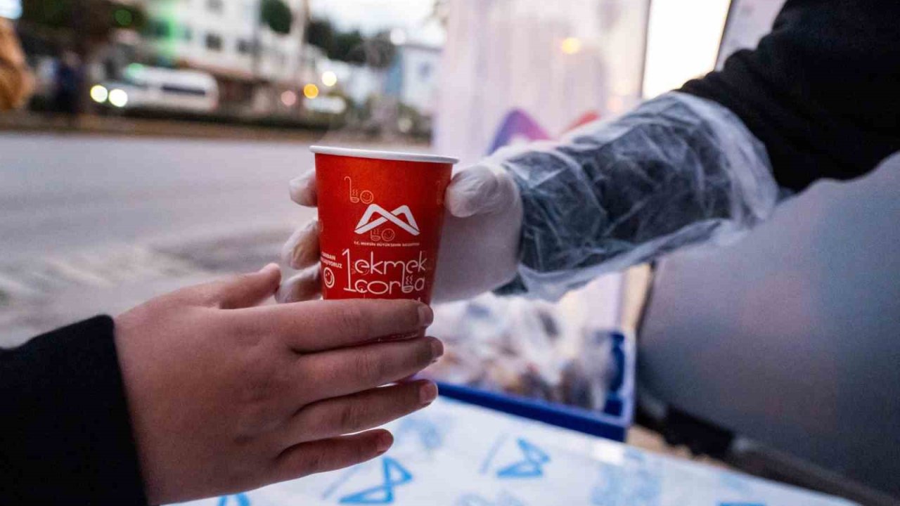 Mersin’de başlatılan ’1 Ekmek 1 Çorba’ projesi 2,5 milyon kişiye ulaştı