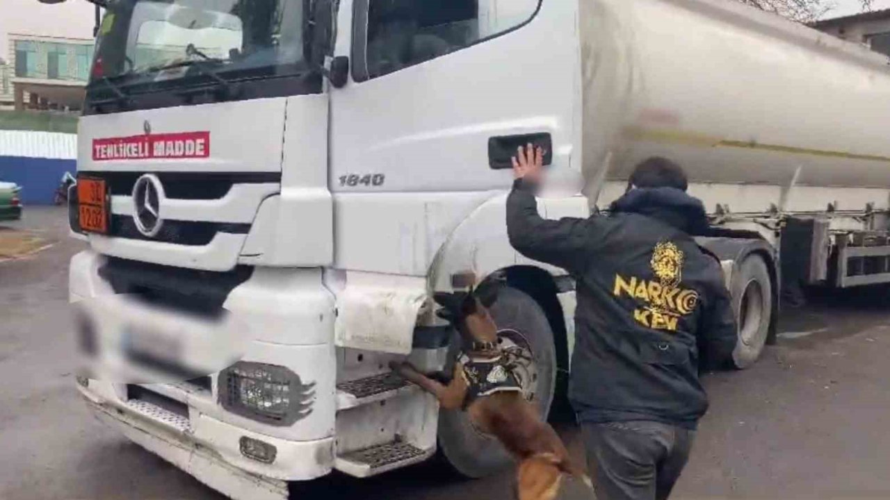 Niğde’de şüpheli araçta uyuşturucu madde ele geçirildi