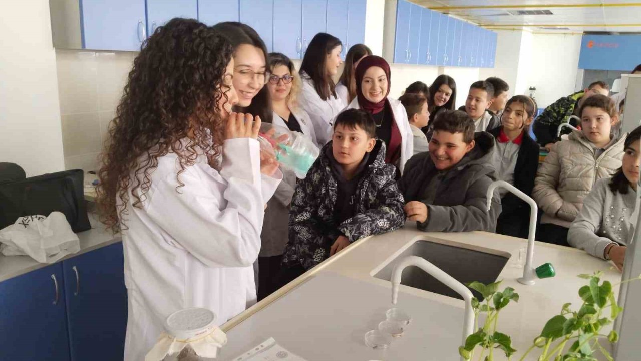 Çağış Köyü Ortaokulu öğrencileri BAÜN’de bilimle buluştu