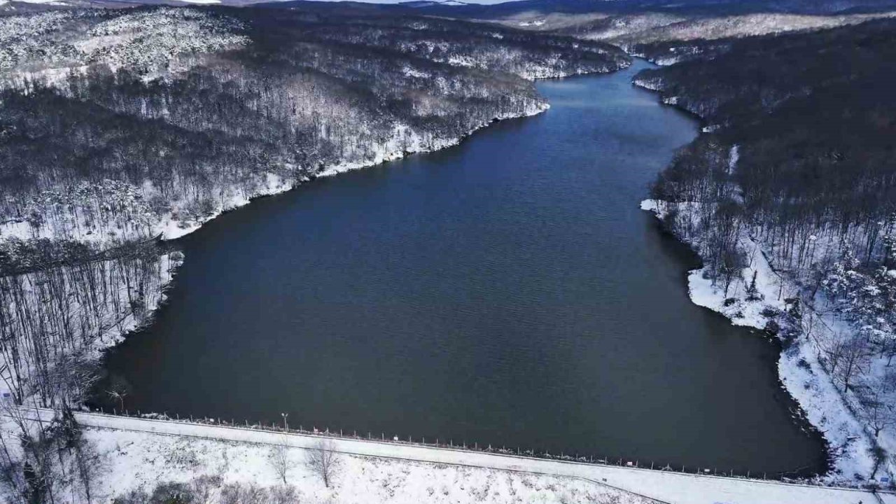 Beyaza bürünen Göktürk Tabiat Parkı havadan görüntülendi
