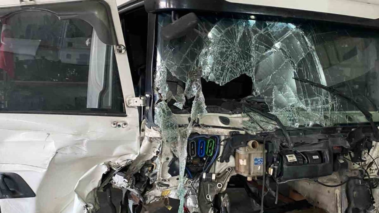 Çanakkale’de kaza yapan çekici tırı çalan 5 şüpheli Konya’da yakalandı