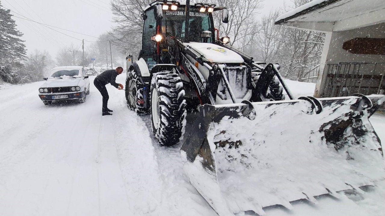 Devrek’te 35 köy yolla kar nedeniyle ulaşıma kapandı