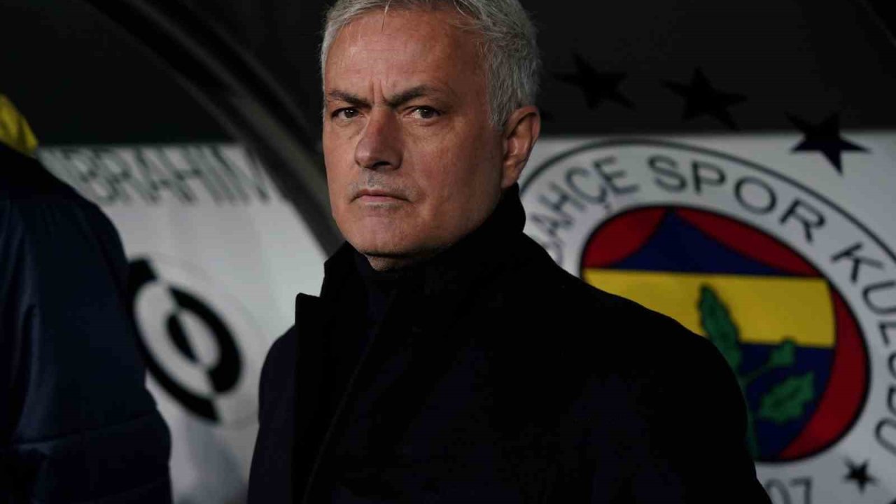 Jose Mourinho, 3. derbisinde ilk peşinde