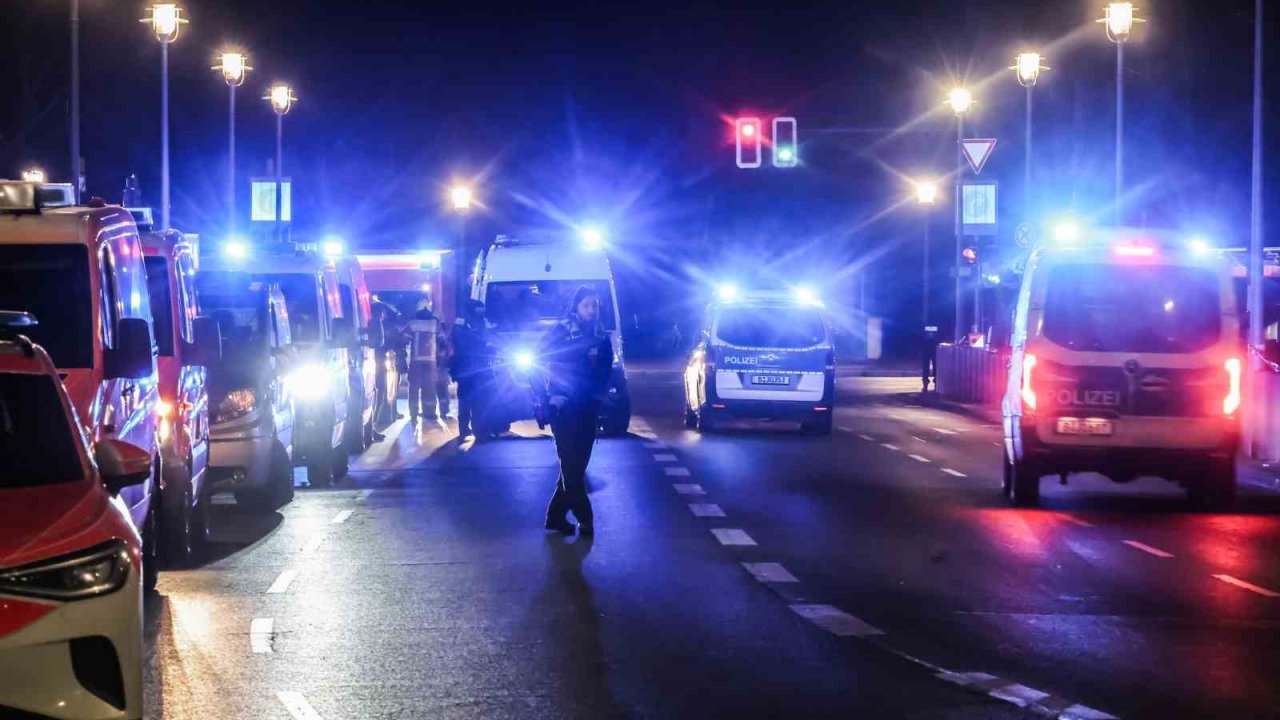Berlin’de bıçaklı saldırı: İspanyol turist yaralandı