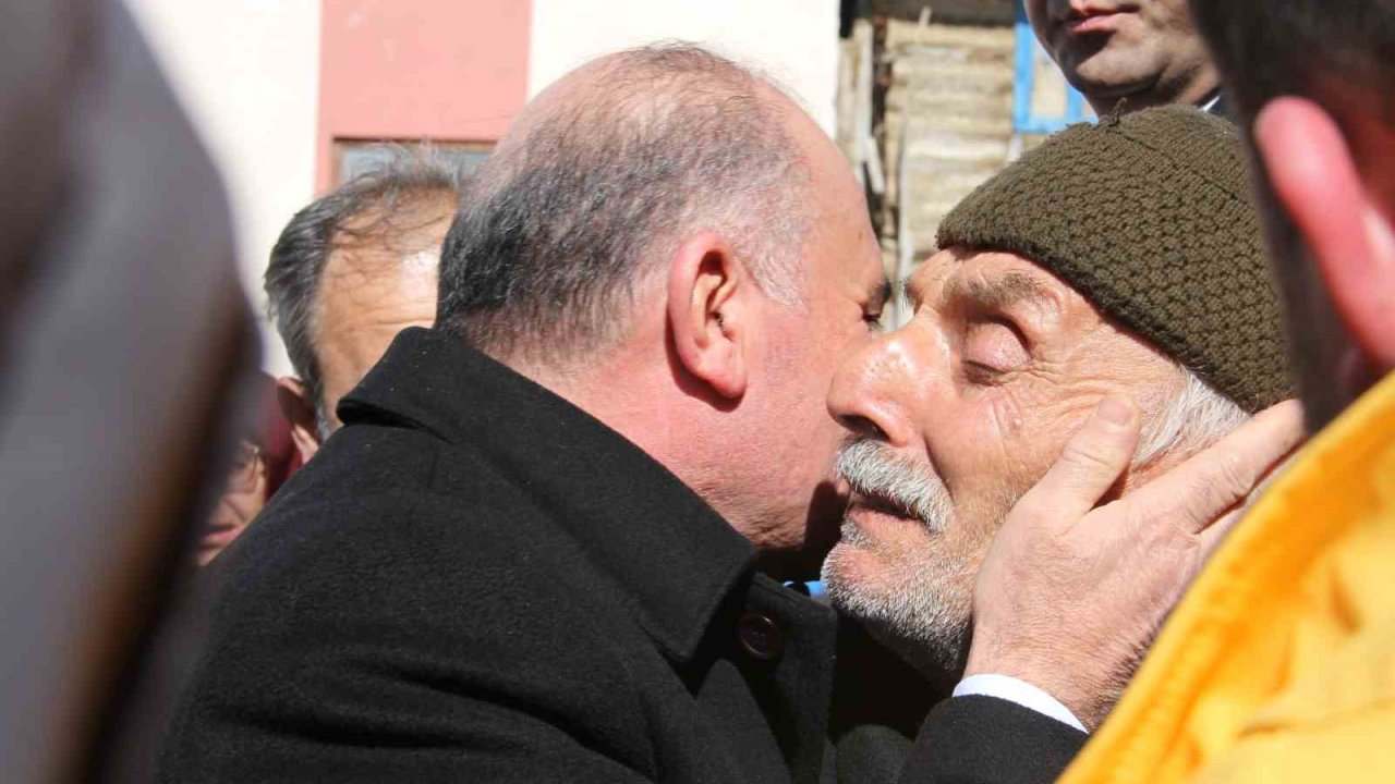 Şehit oğlunu son yolculuğuna uğurlayan baba: "Asker oğlum vatana helal olsun"