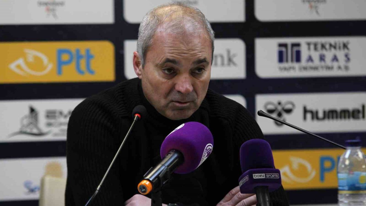 Erkan Sözeri: "Amatör Lig tadında bir hakem oynadı"