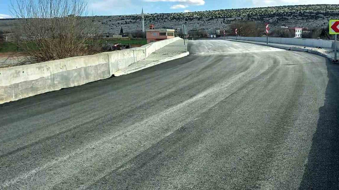 Araban’da yenilenen Eski Altıntaş Köprüsü ulaşıma açıldı