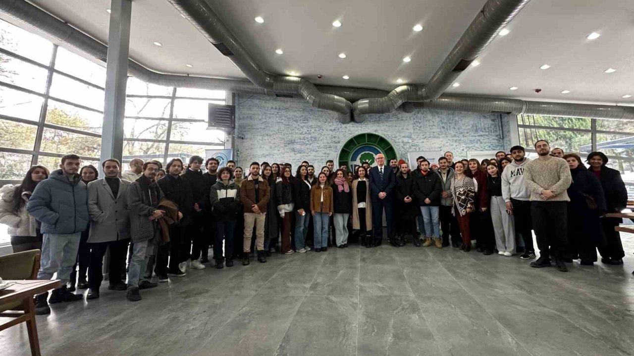 Başkan Kazım Kurt gençlerle buluştu: "Gençlerimizin sözü, yol haritamızdır"