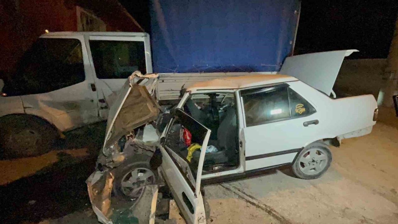 Alkolden kaptırdığını ehliyetini alıp yine alkollü araç kullanan sürücü kazada ağır yaralandı