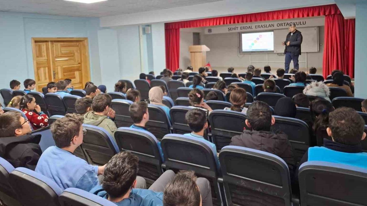 Bayburt’taki okullarda afet eğitimleri veriliyor tatbikatlar yapılıyor