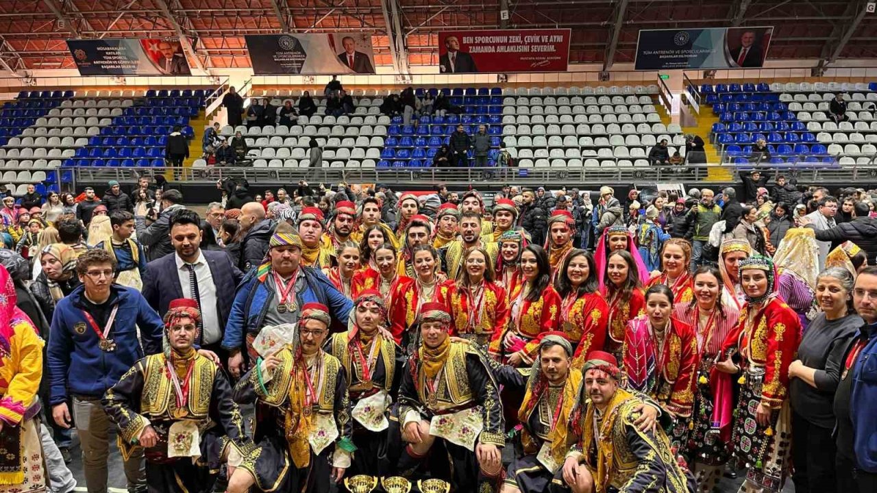 Çağdaş Spor Kulübü Halk Oyunları yarışmasında 3 dalda birinci oldu