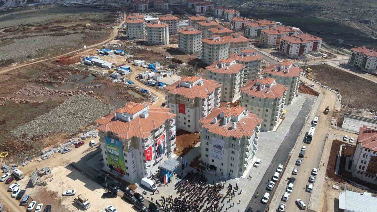 Gaziantep Büyükşehir, Güneyşehir ve Kuzeyşehir’de etaplar arası ring seferi oluşturdu