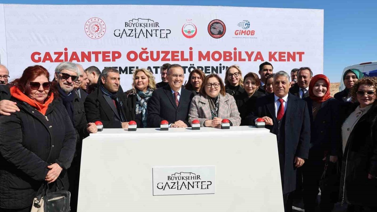 Mobilya Kent projesinin temeli atıldı