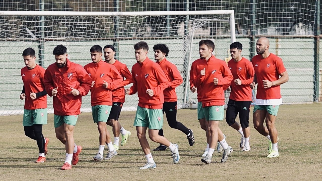 Karşıyaka’da futbolcular antrenmana çıkmadı