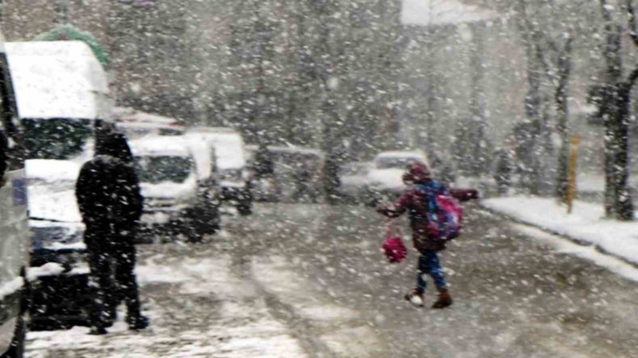 Samsun’da eğitime kar engeli devam ediyor: 1 gün daha tatil