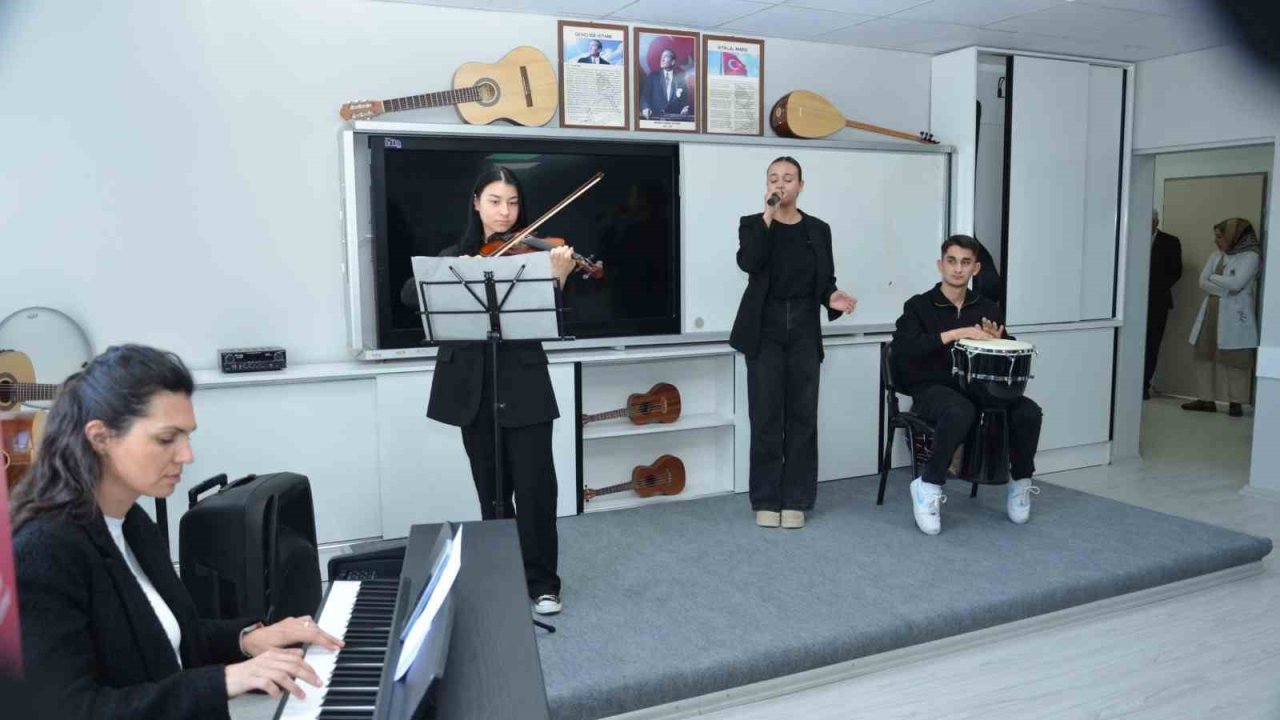 Söğüt Anadolu Lisesine müzik sınıfı kazandırıldı