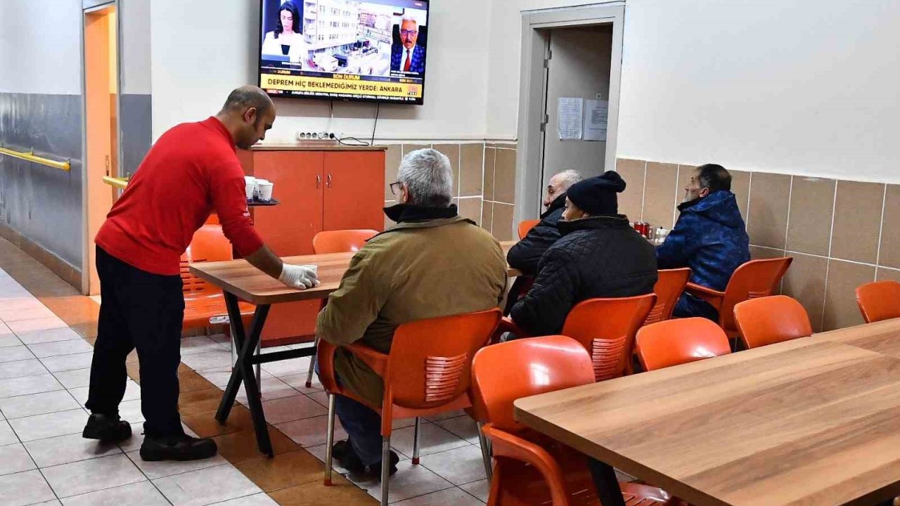 Soğuk kış günlerinde evsizlere sıcak yuva