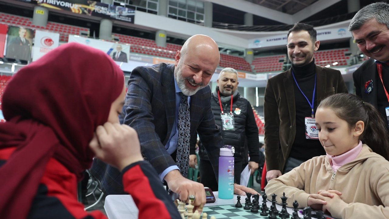 Başkan Çolakbayrakdar: "Büyük ve güçlü Türkiye için çocukları satrançla buluşturuyoruz"