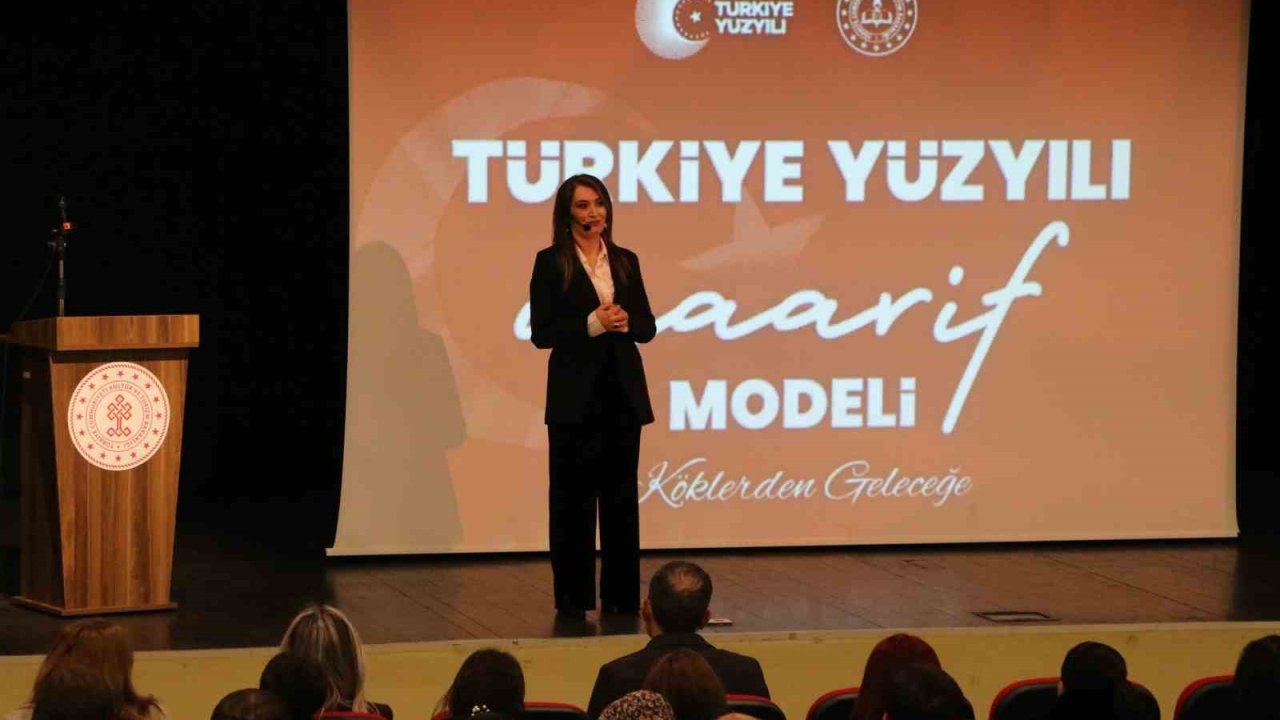 Tekirdağ’da "Türkiye Yüzyılı Maarif Modeli Ebeveyn Okulu"na yoğun ilgi