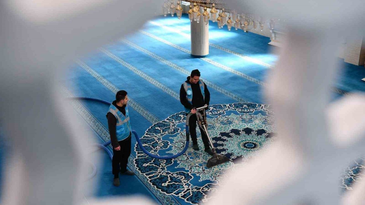 Balıkesir’de camiler Ramazan’a hazırlanıyor