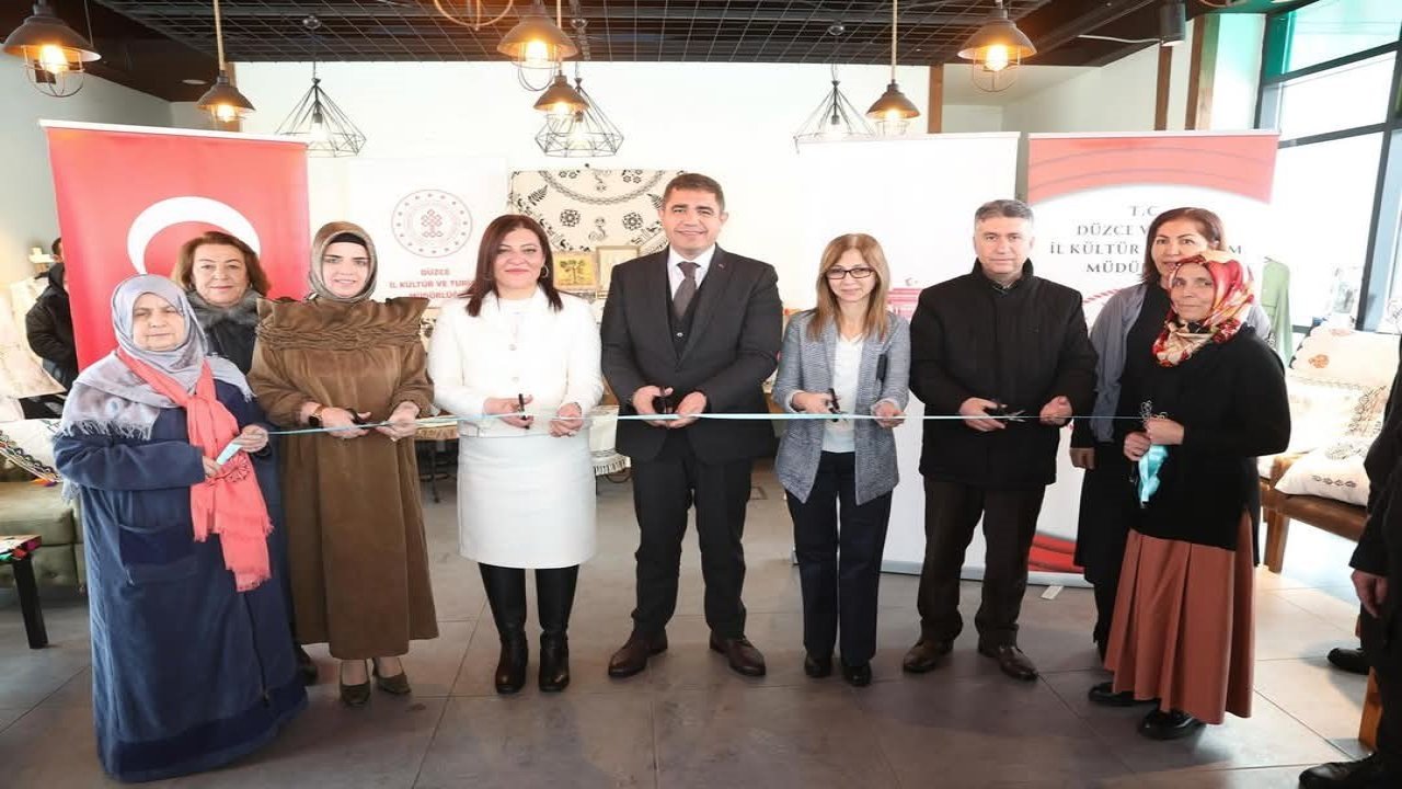 Tahta baskı yapma sergisi açıldı