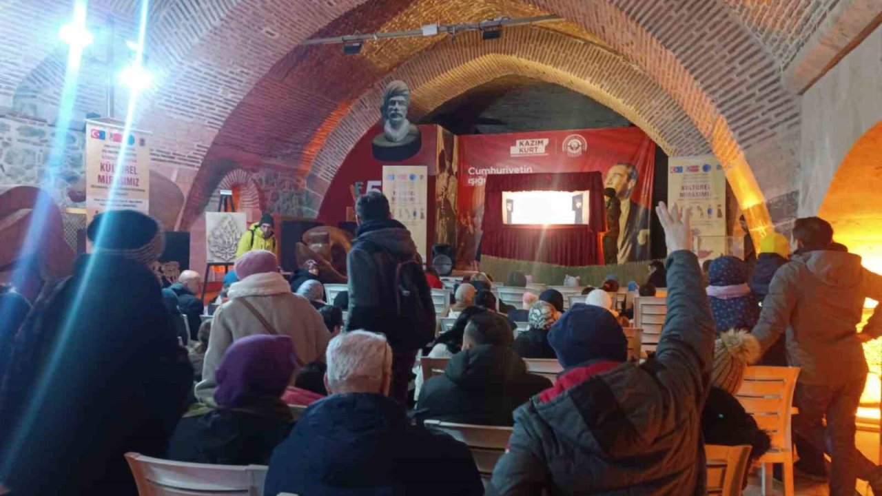 Odunpazarı’nda Geleneksel Türk Tiyatrosu’na büyük ilgi