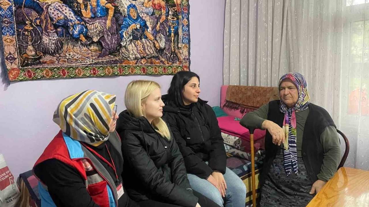 Bu projede yaşlıları ziyaret edecek olan gençler, toplumsal birlikteliği öğrenecek