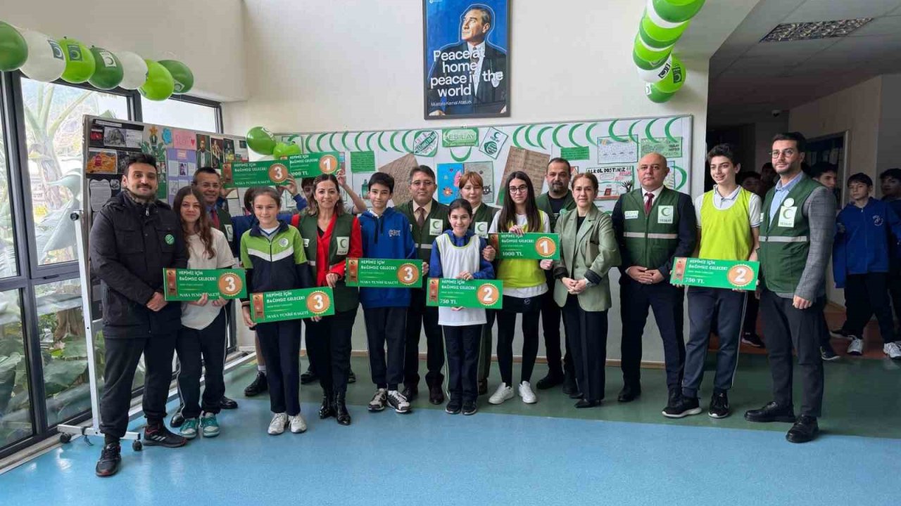 Marmaris’te "Hepimiz İçin Bağımsız Gelecek" projesiyle masa tenisi turnuvaları devam ediyor