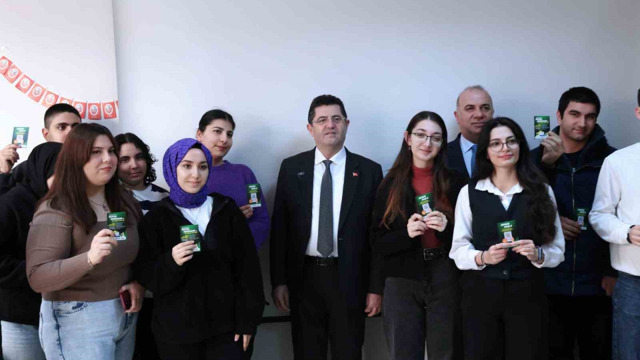 Çekmeköylü on bin öğrenciye ücretsiz dijital dershane