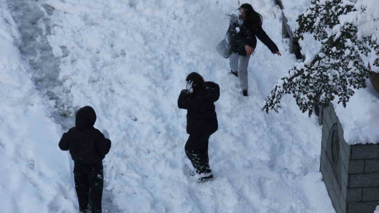 Samsun’da 4,5 günlük eğitim arası sona erdi