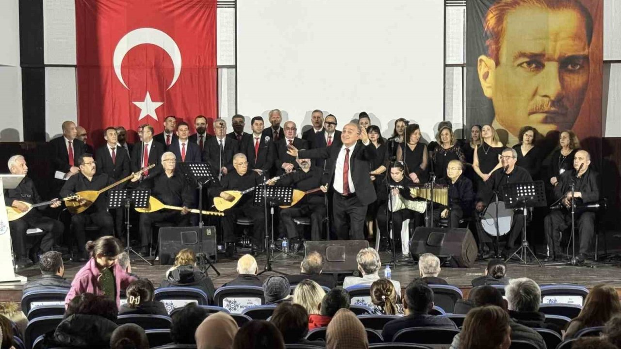 Karacasu’da Büyükşehir’den halk müziği konseri