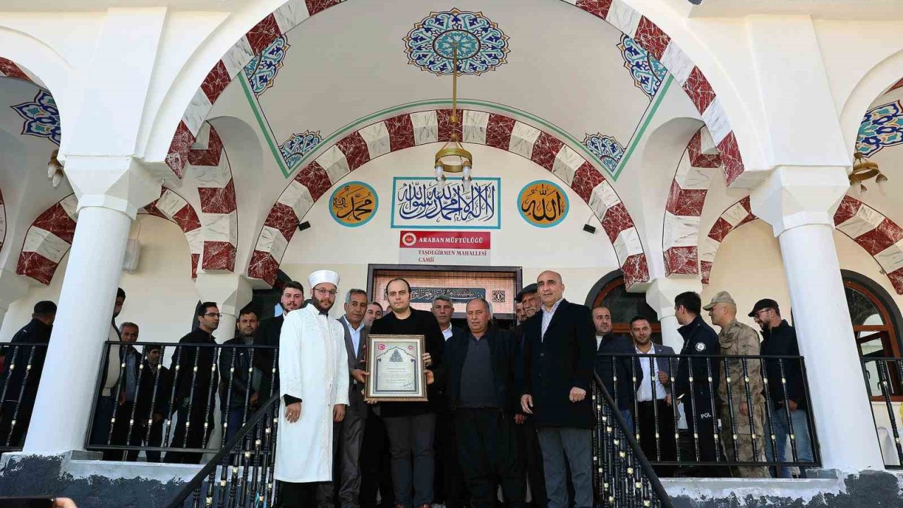 Araban’da 3 yeni cami ibadete açıldı