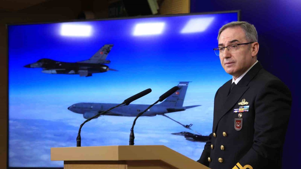 MSB kaynakları: "Kuvvet komutanlarımızın şahsını ve genel olarak Bakanlığımızı hedef alan açıklamalar kabul edilemez, tüm yasal haklar kullanılacaktır"