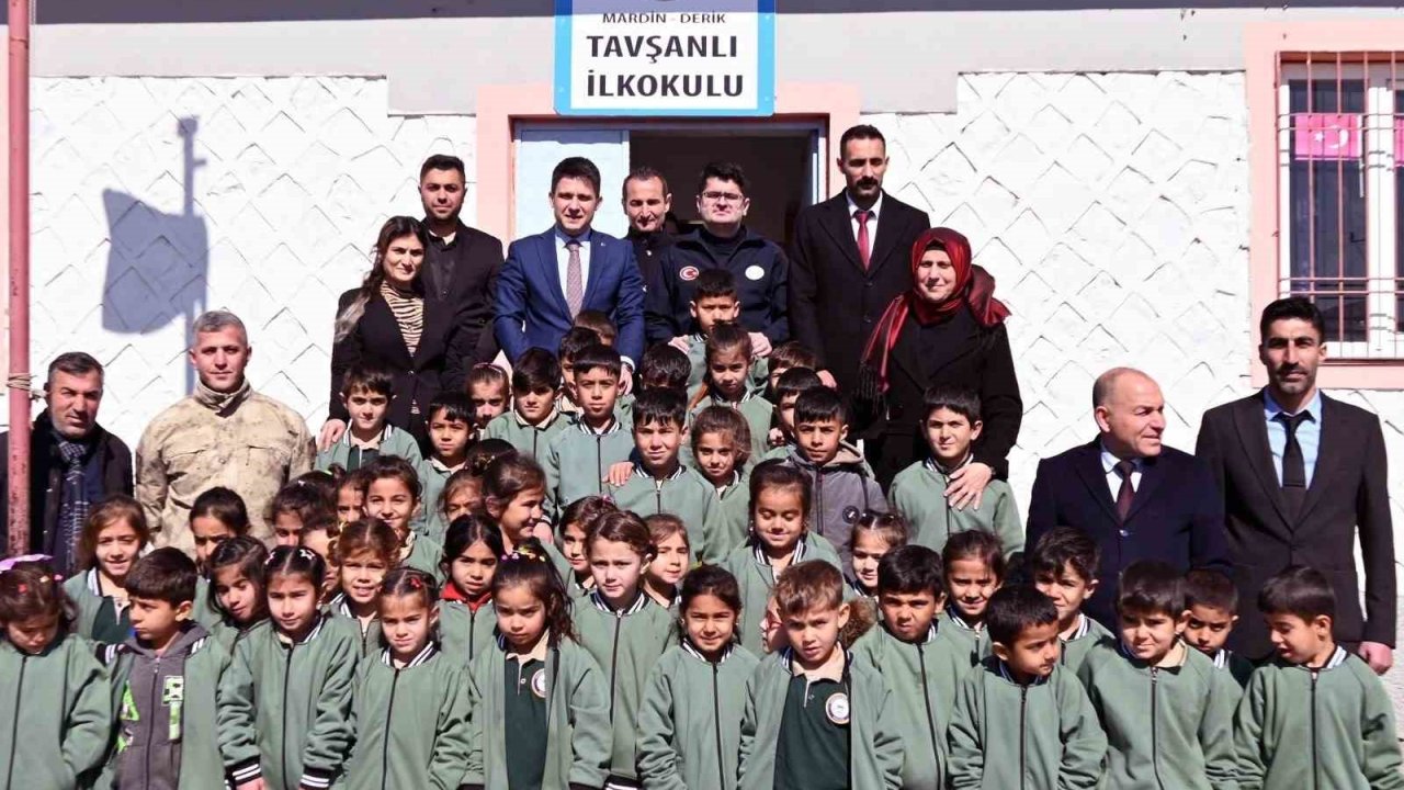 Mardin’de 63 okula oyuncak setleri dağıtıldı