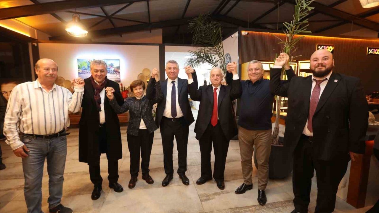 Güzelbahçe siyaseti, dostluk yemeğinde bir araya geldi