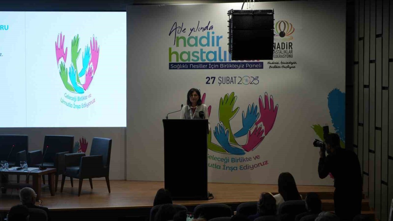 Nadir Hastalıklar Federasyonu Başkanı Atakay: "Çözüm odaklı düşünürsek pek çok sorunu ortadan kaldıracağımızı düşünüyorum"