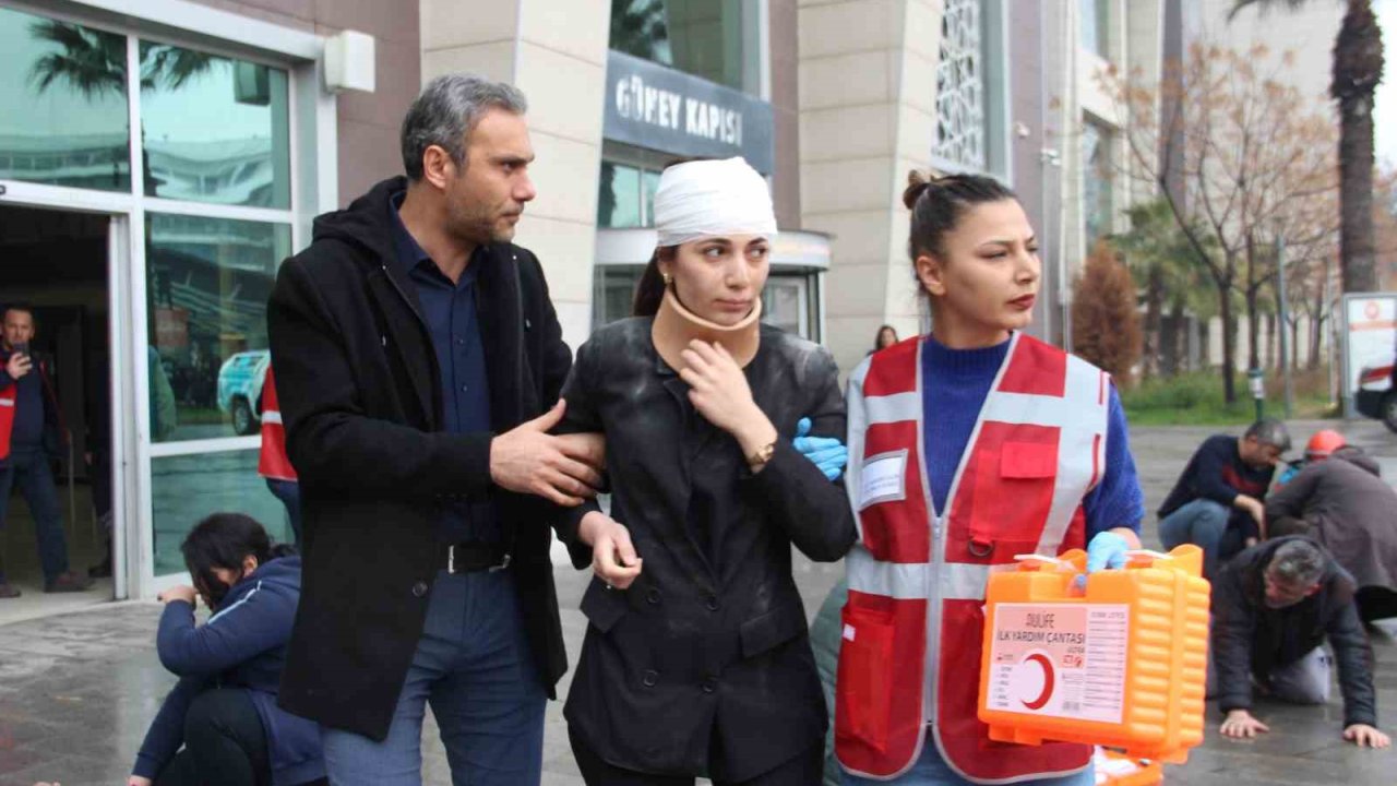 İzmir Bölge Adliye Mahkemesi’nde gerçeğini aratmayan tatbikat