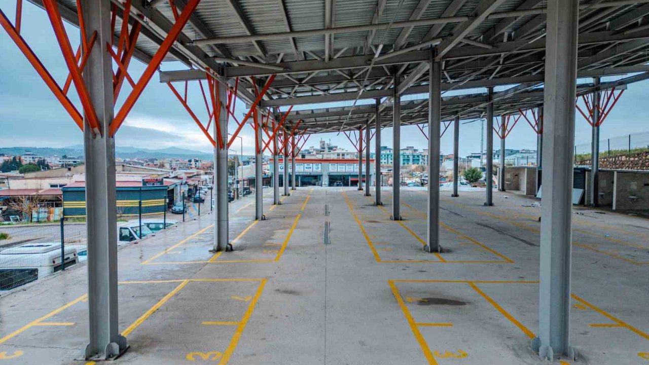 Seferihisar Belediyesi, Karakayalar Pazar Yeri’ni hizmete açıyor.