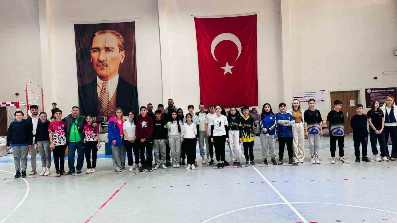 Manisa’da Okul Sporları Floor Curling İl Birinciliği Müsabakaları tamamlandı